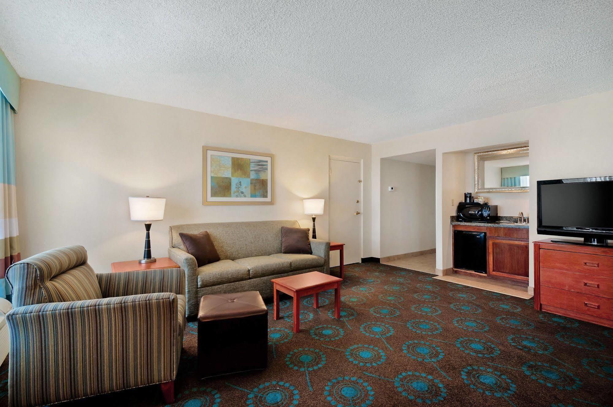 Hampton Inn Lake Havasu City Bagian luar foto